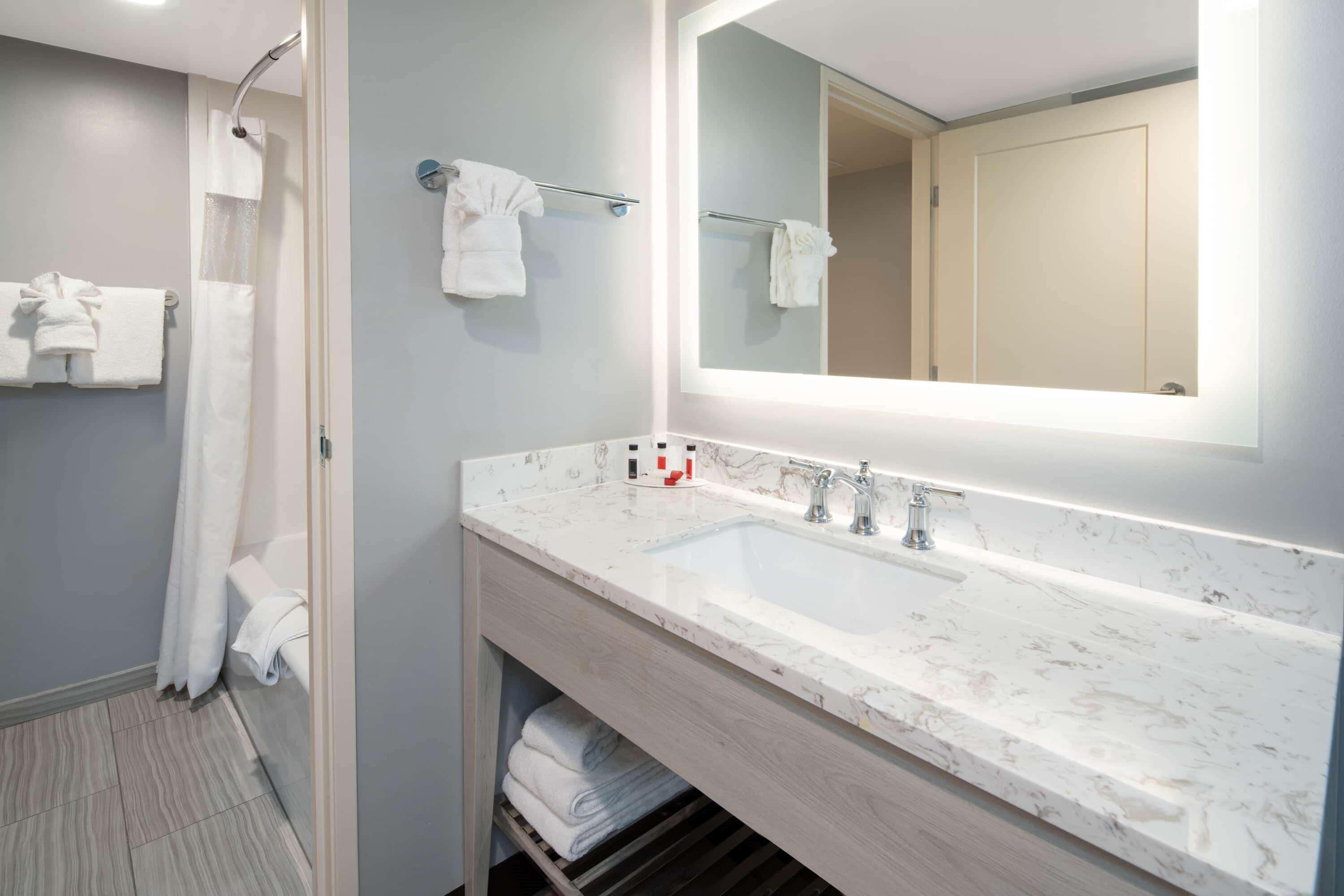 Ramada By Wyndham Burbank Airport Otel Dış mekan fotoğraf