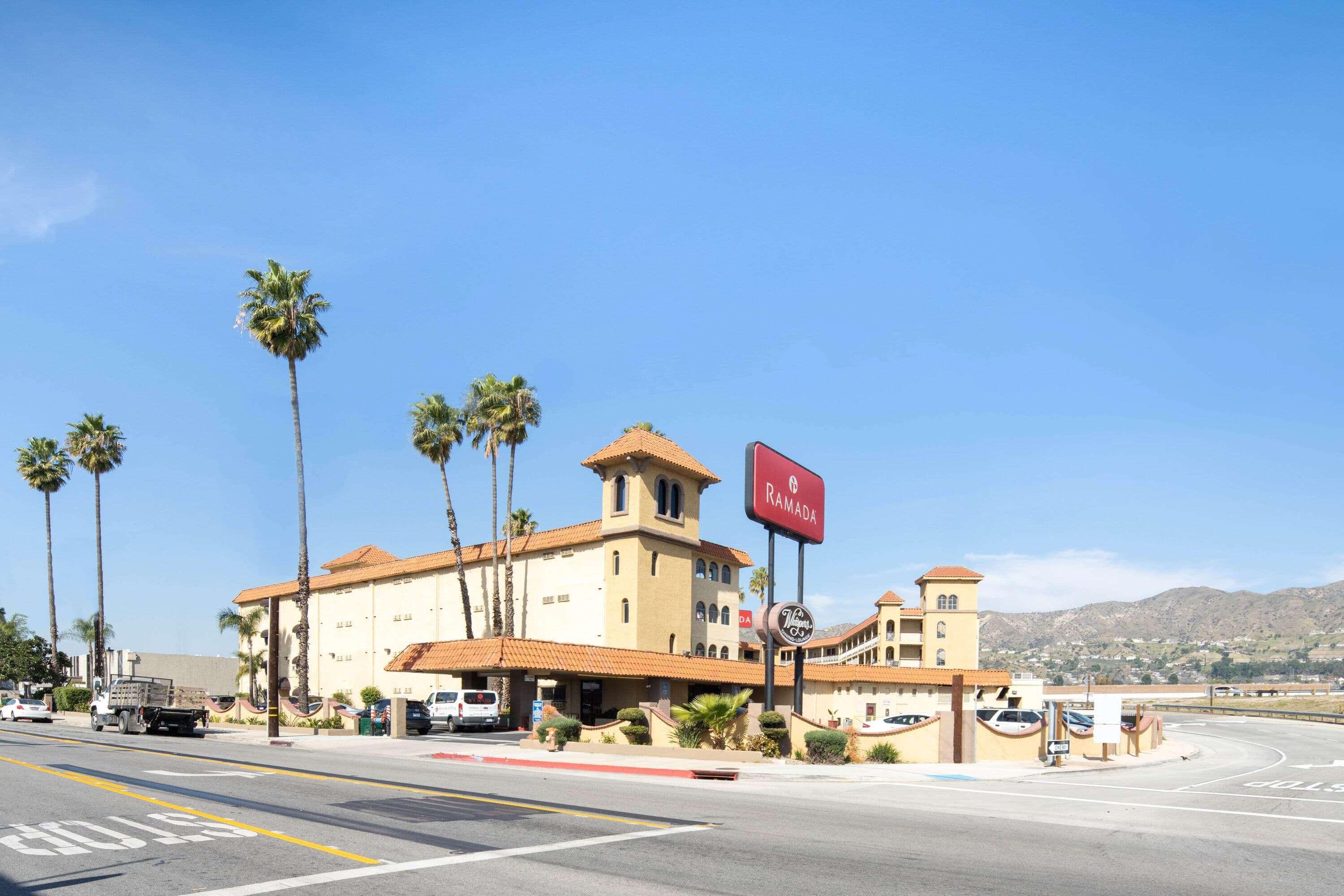 Ramada By Wyndham Burbank Airport Otel Dış mekan fotoğraf