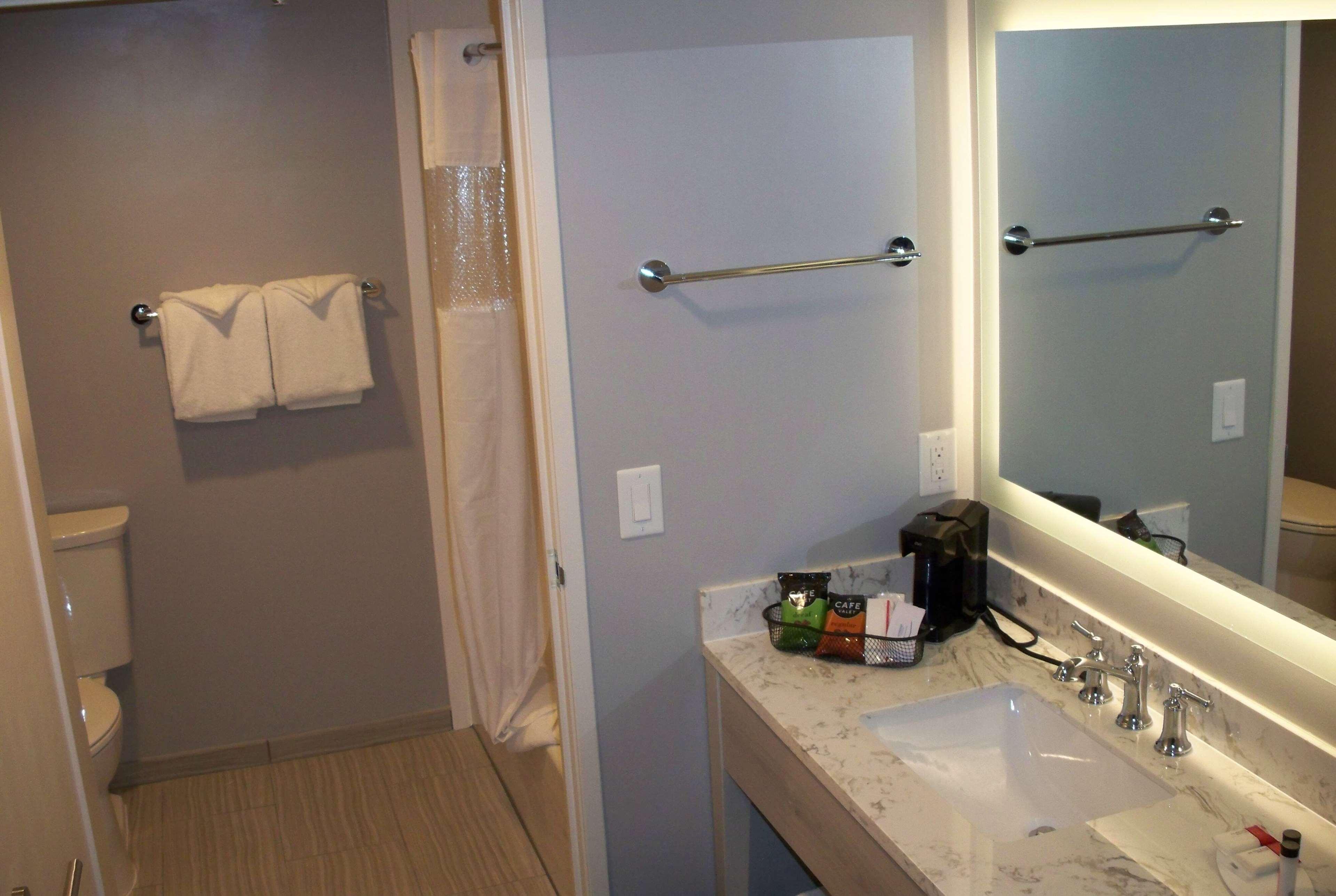Ramada By Wyndham Burbank Airport Otel Dış mekan fotoğraf