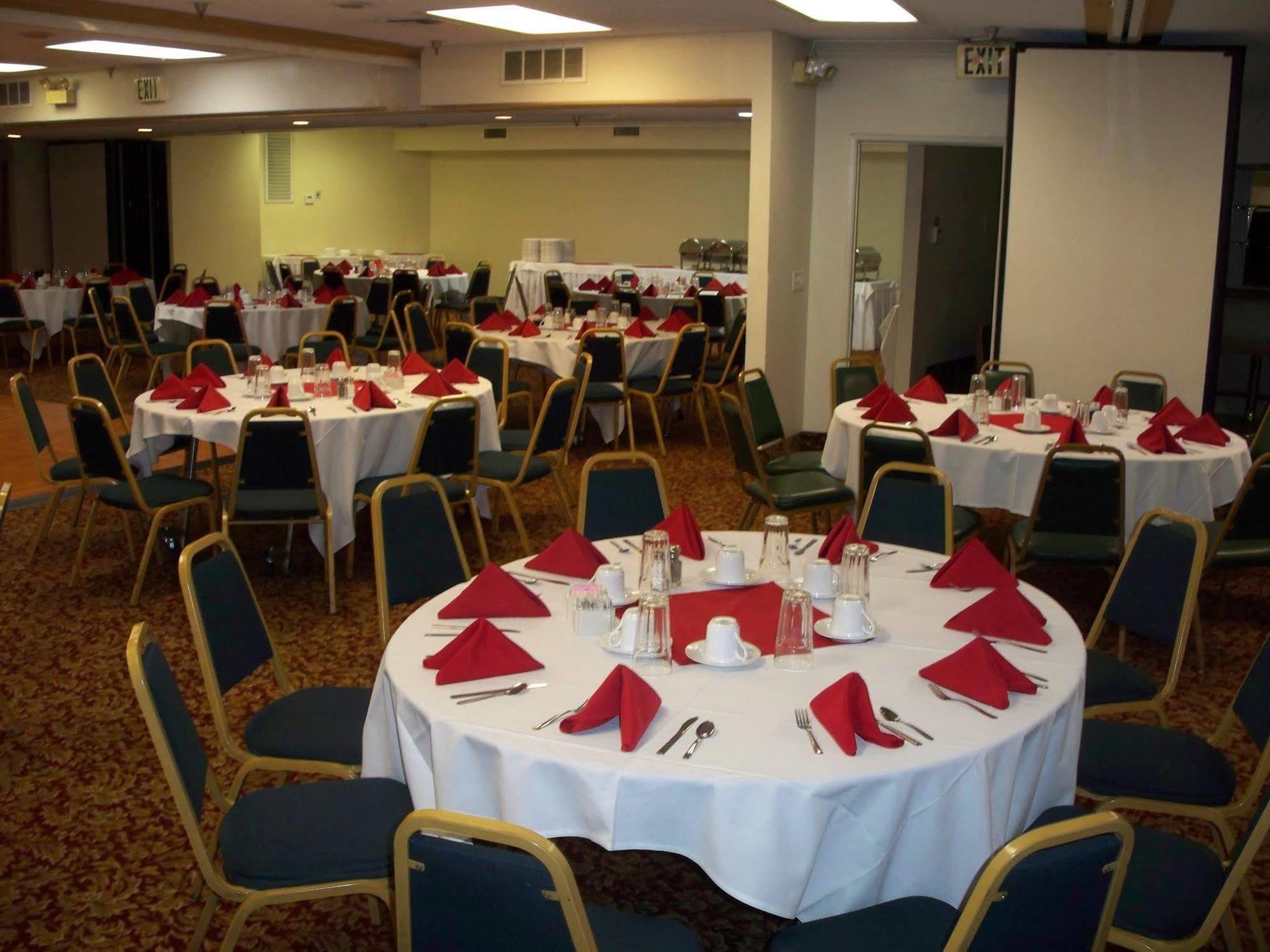 Ramada By Wyndham Burbank Airport Otel Dış mekan fotoğraf