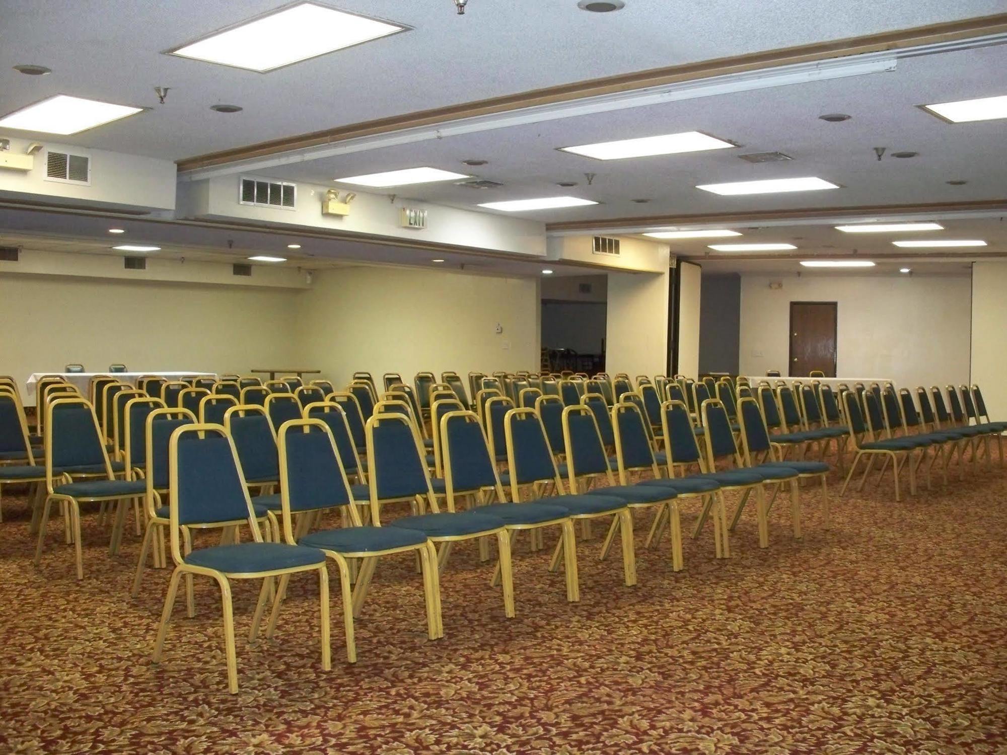 Ramada By Wyndham Burbank Airport Otel Dış mekan fotoğraf